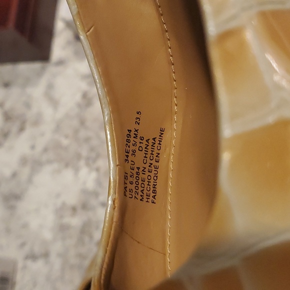 Calvin Klein Womens Heels 6.5 Brown Patent Leather Pointed Toe Slingback Sandals - Picture 2 of 7